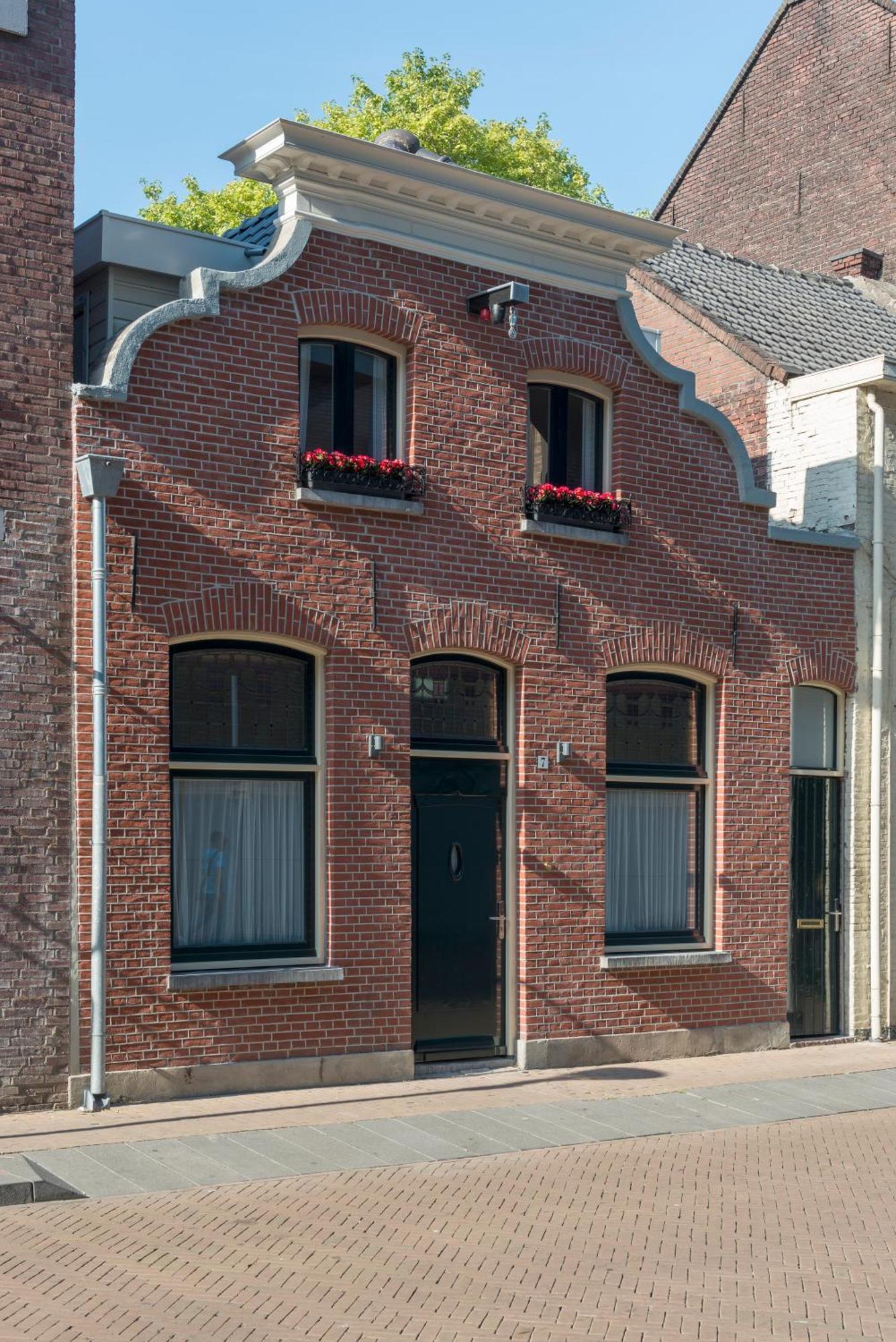Hotspot Location, Wifi, Bed En Koffie Harmony * Tilburg
